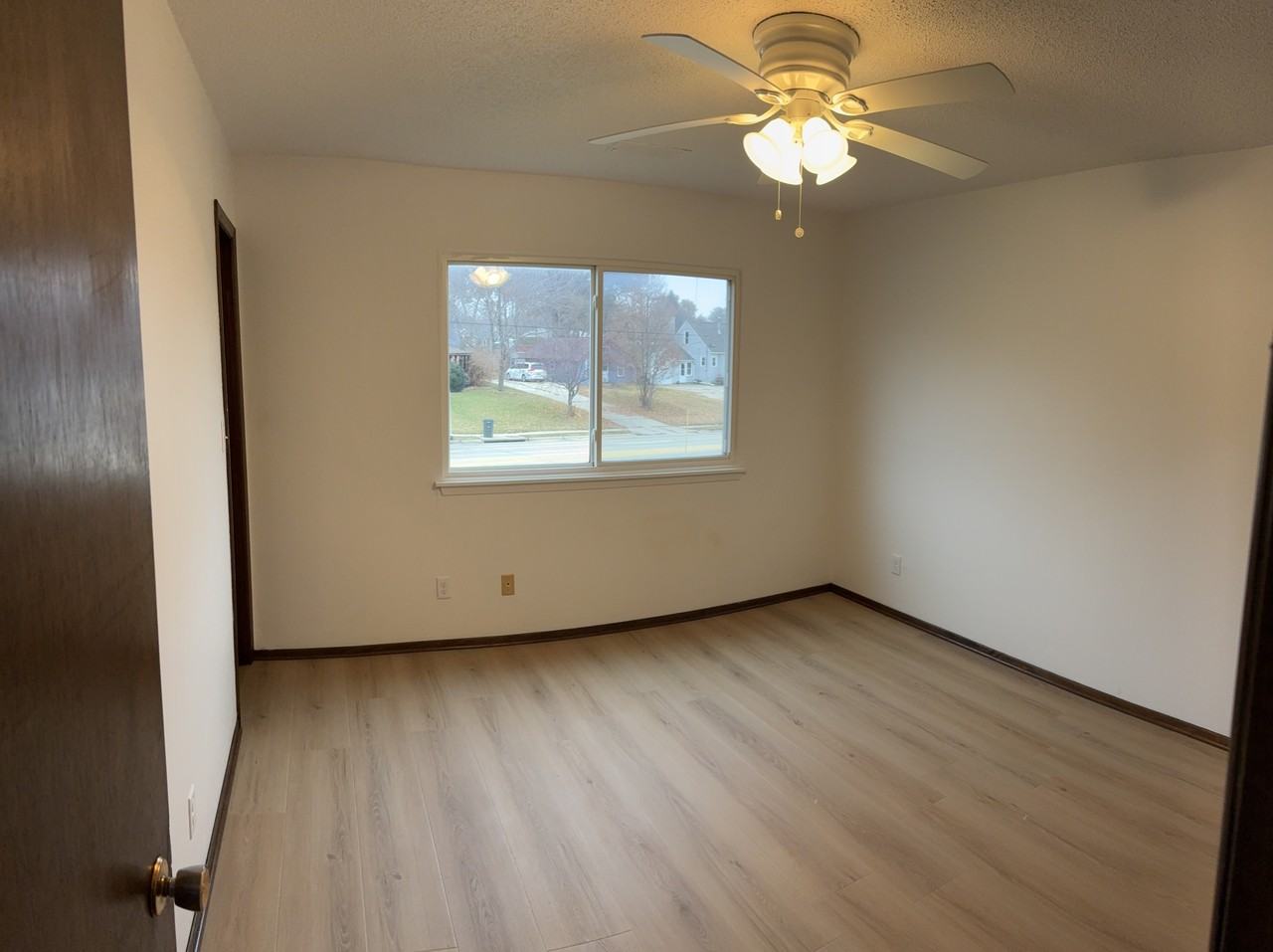 Amber Terrace Apts, Waterloo Rd - Photo 6 of 11