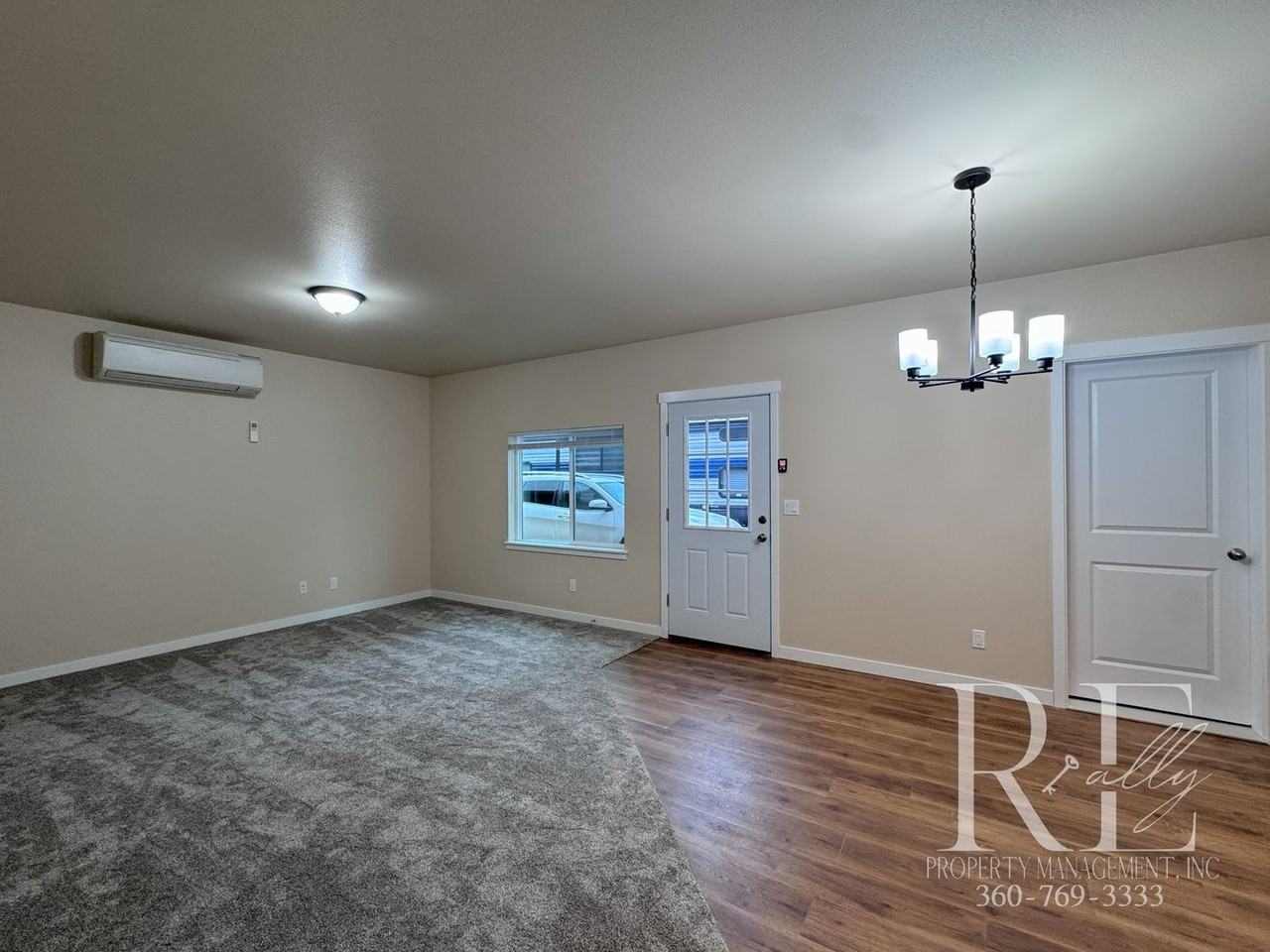 2304 Southeast Lund Avenue - Photo 4 of 15