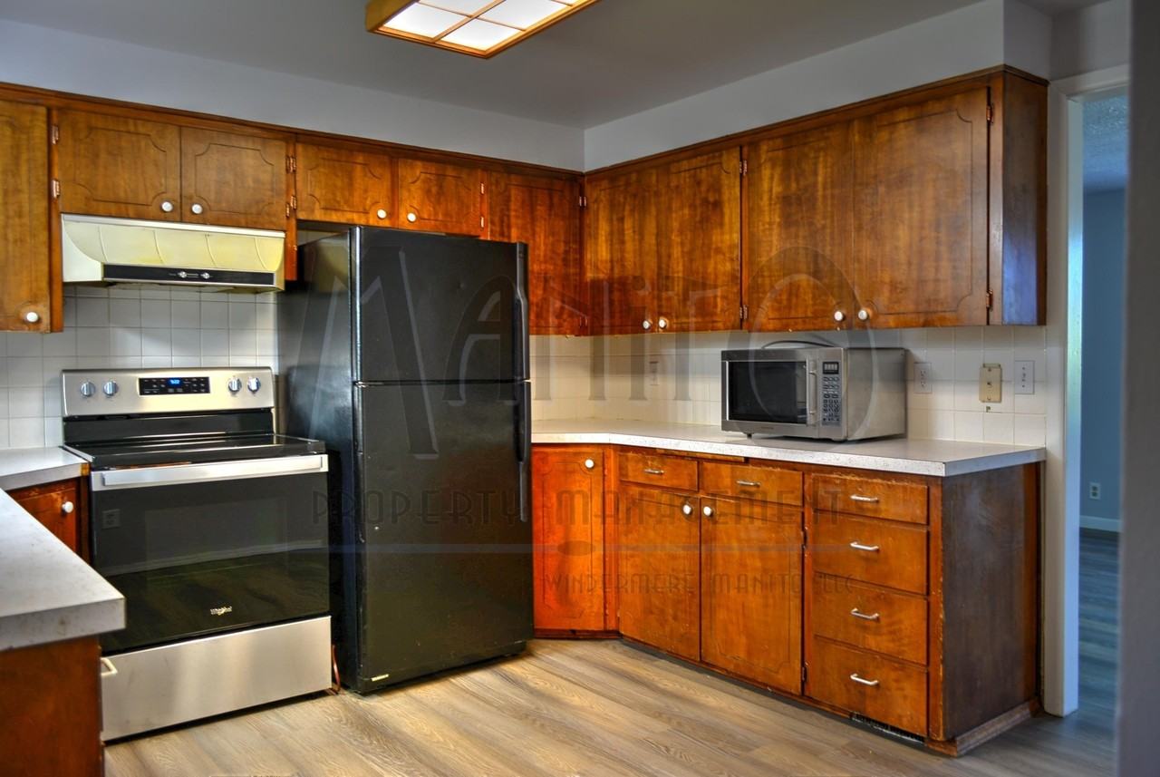 5709 North C Street - Photo 6 of 15