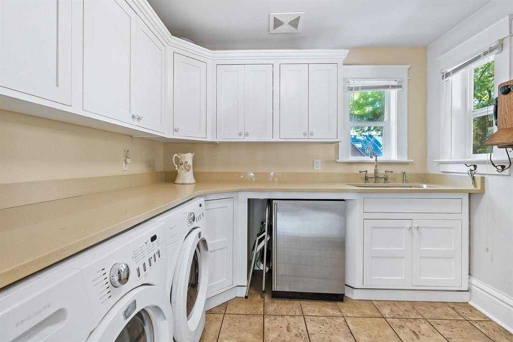 3609 West Thorpe Road - Photo 7 of 49