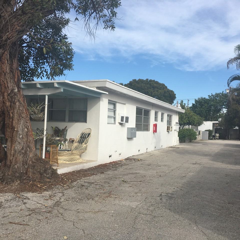 1238 17th Avenue North - Photo 2 of 18