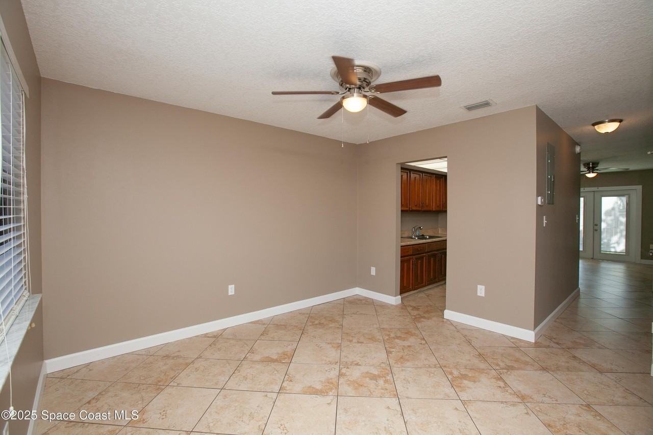 4030 Mount Vernon Avenue - Photo 3 of 16