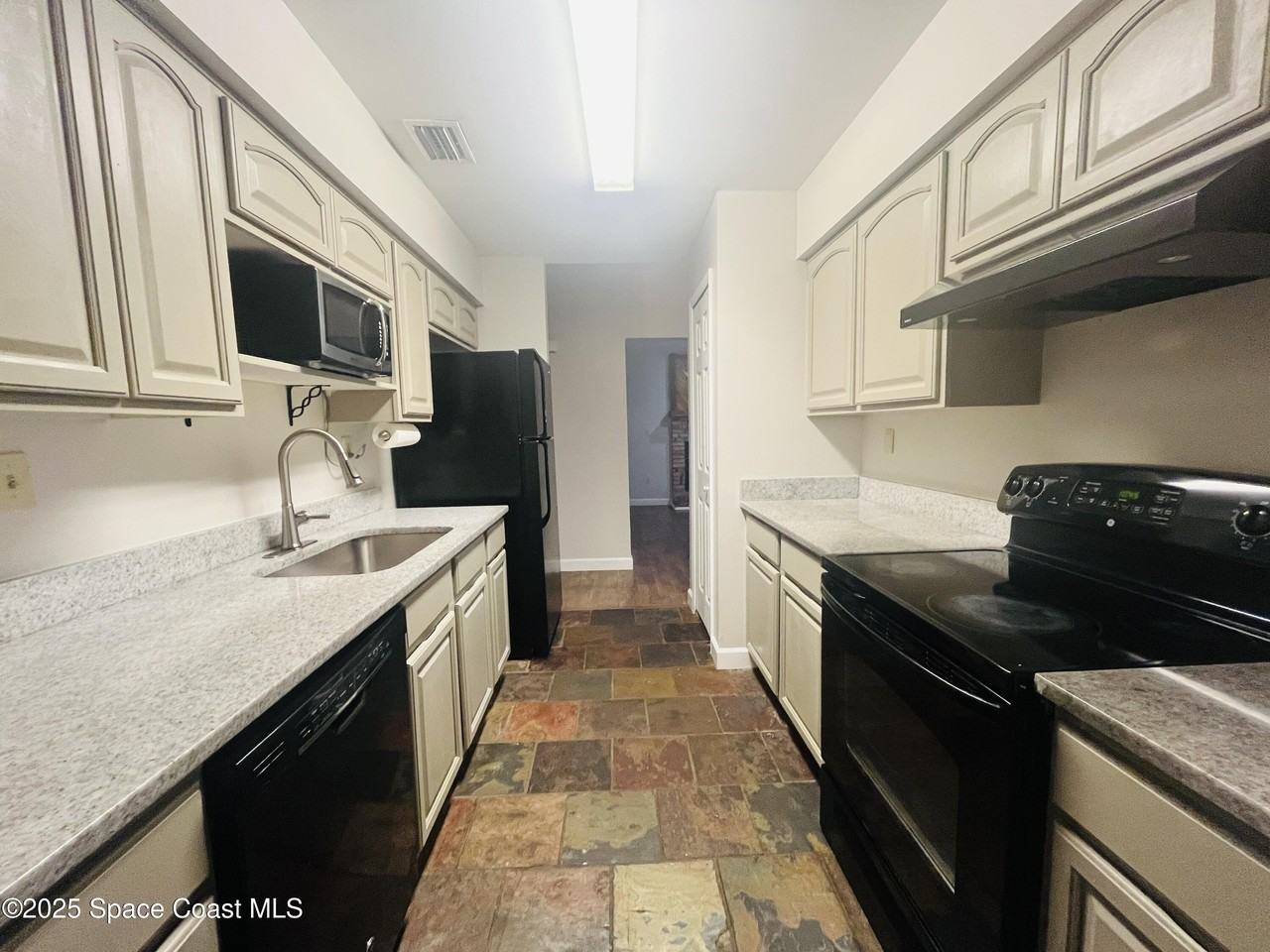 4719 Chicago Street - Photo 4 of 18