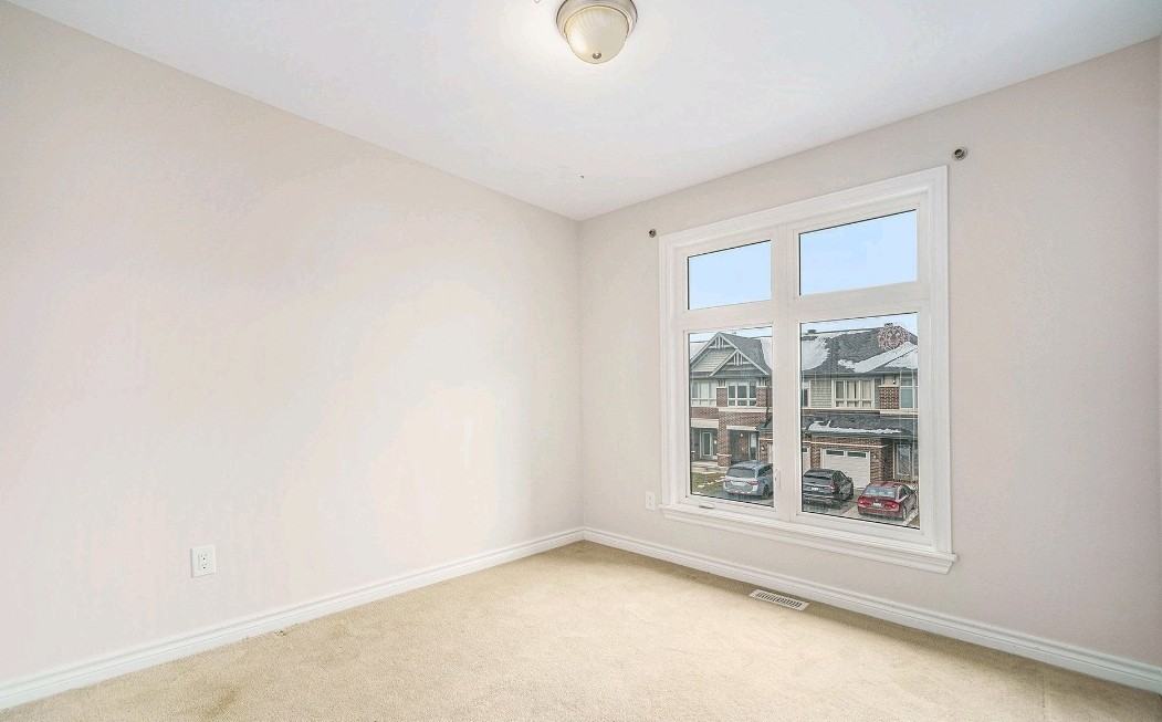 336 Rainrock Crescent - Photo 2 of 20