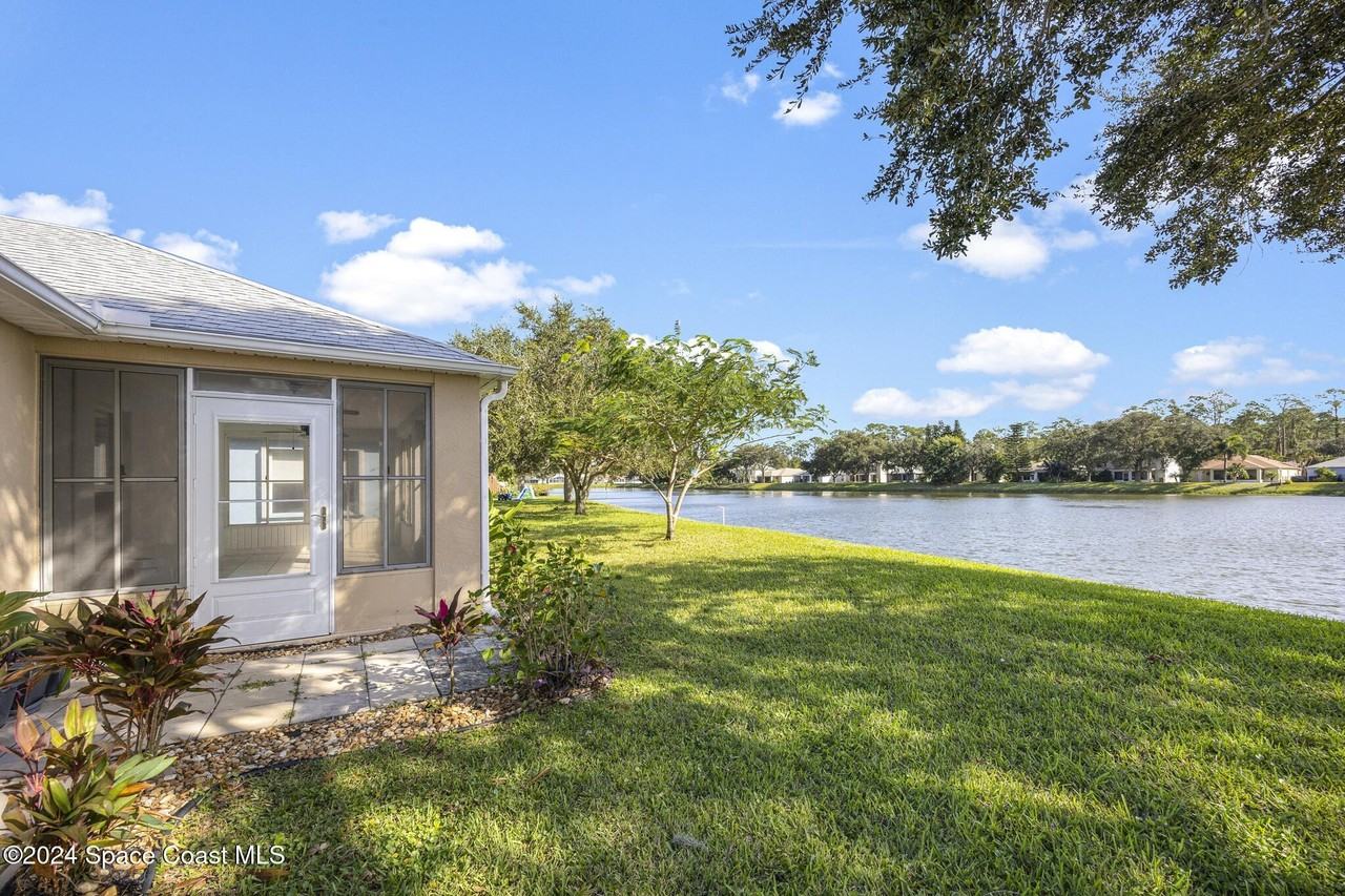 1515 Vista Lake Circle - Photo 3 of 32