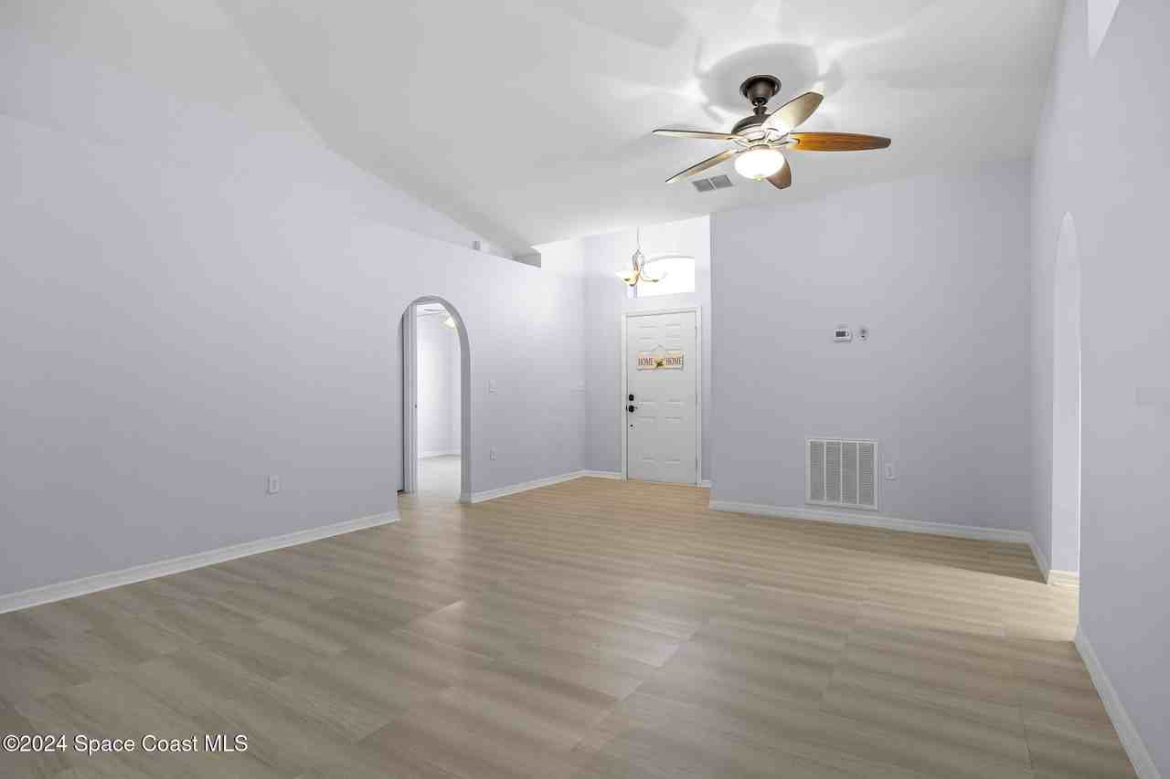 1515 Vista Lake Circle - Photo 6 of 32