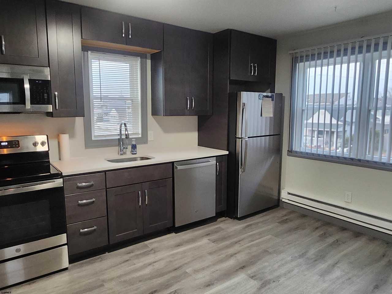 278 38th St S - Photo 3 of 11