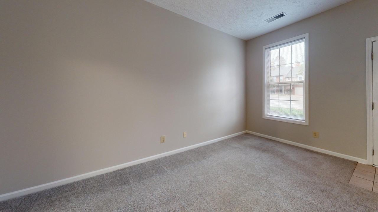 3735 Lochdale Terrace - Photo 5 of 20