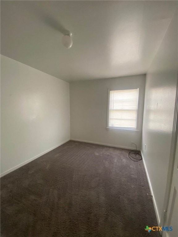 515 Meggs Street - Photo 4 of 6