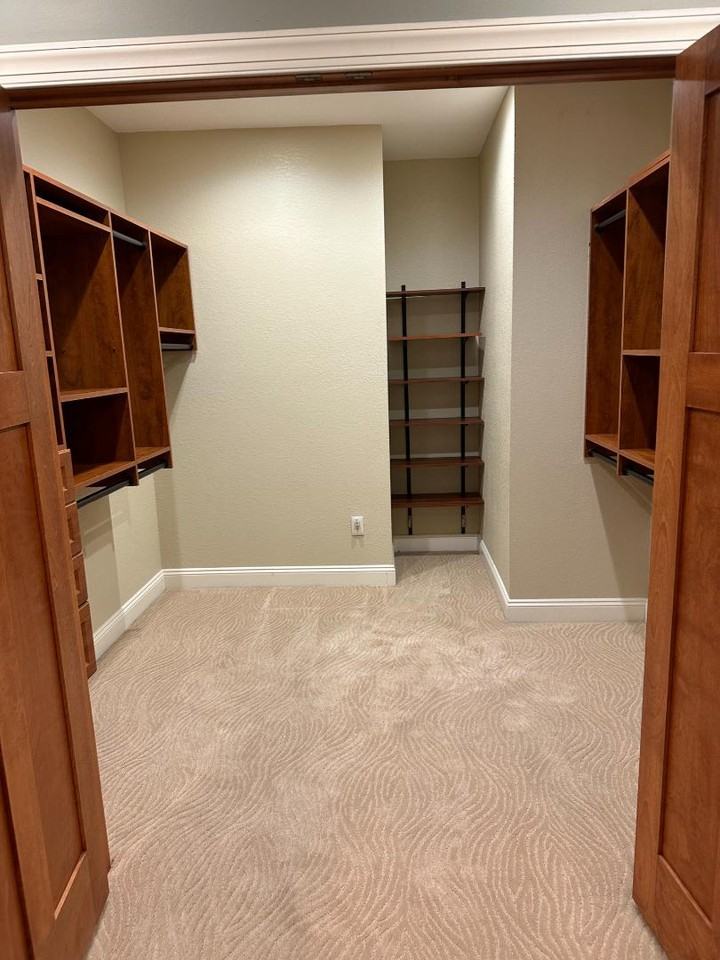 1014 Ave H - Photo 7 of 10