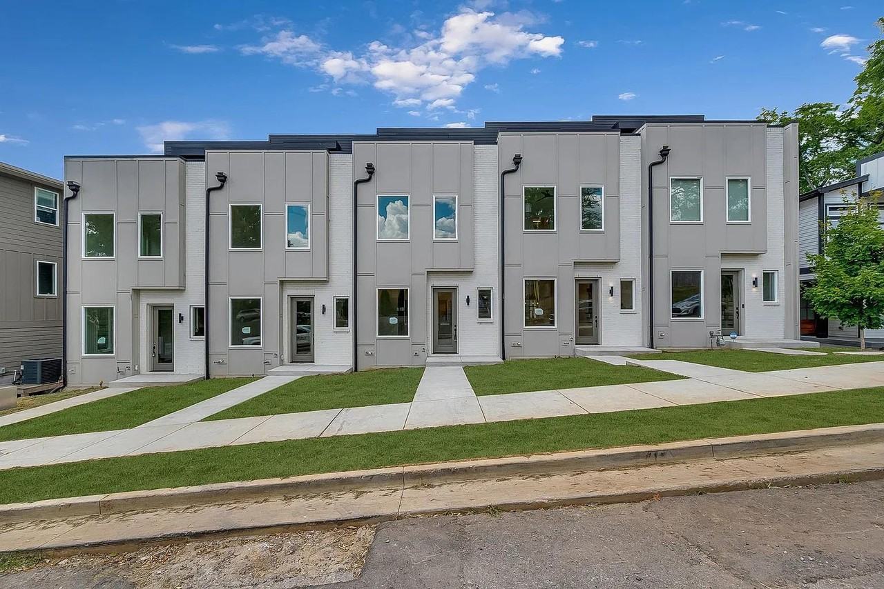 1263 John Street - Photo 2 of 11