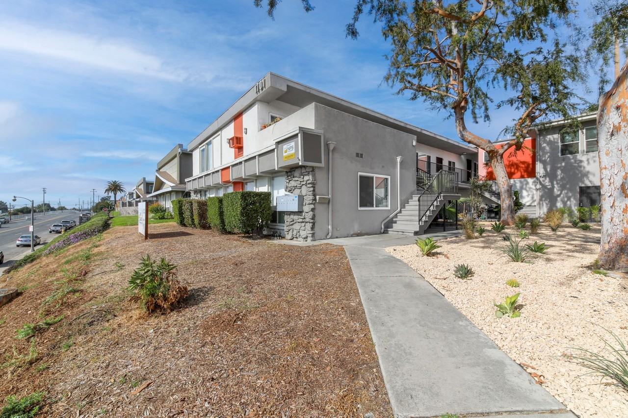 1655-1701 West Malvern Avenue - Photo 3 of 16