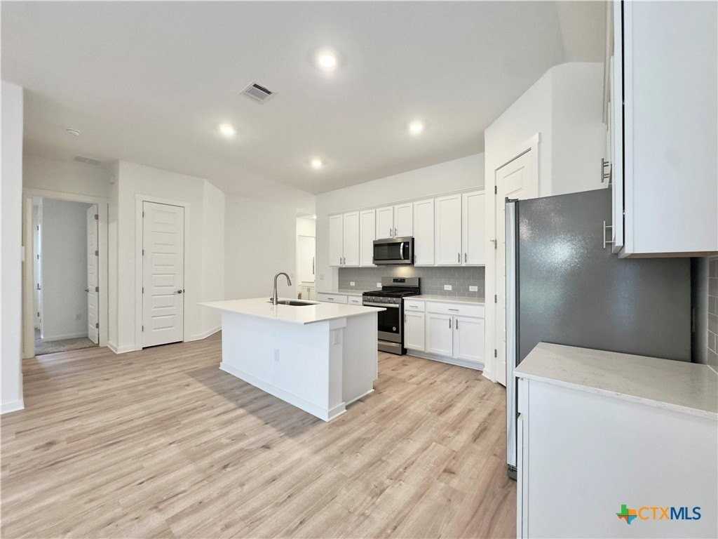 2109 Gabriels Horn Rd - Photo 4 of 36