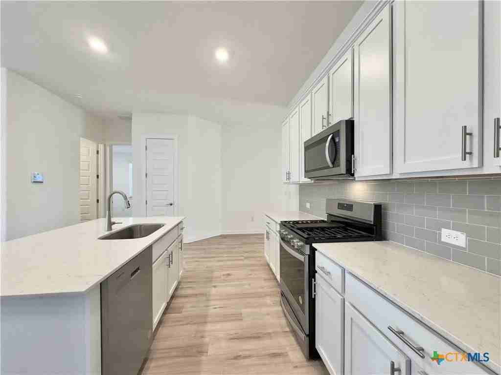 2109 Gabriels Horn Rd - Photo 7 of 36