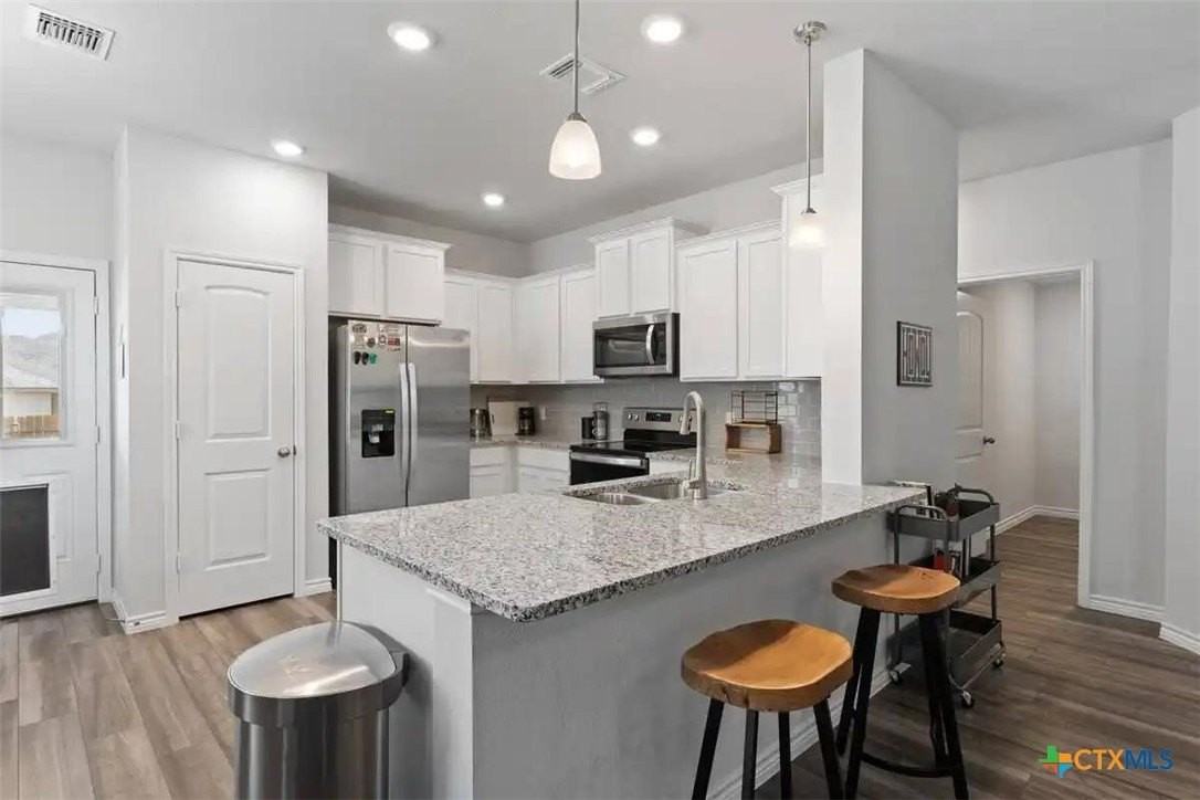 3854 Lorenzen Court - Photo 5 of 22