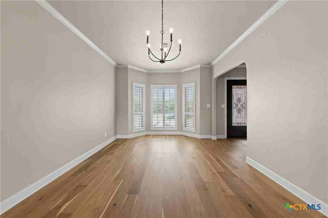 4512 Sunflower Ln - Photo 7 of 42