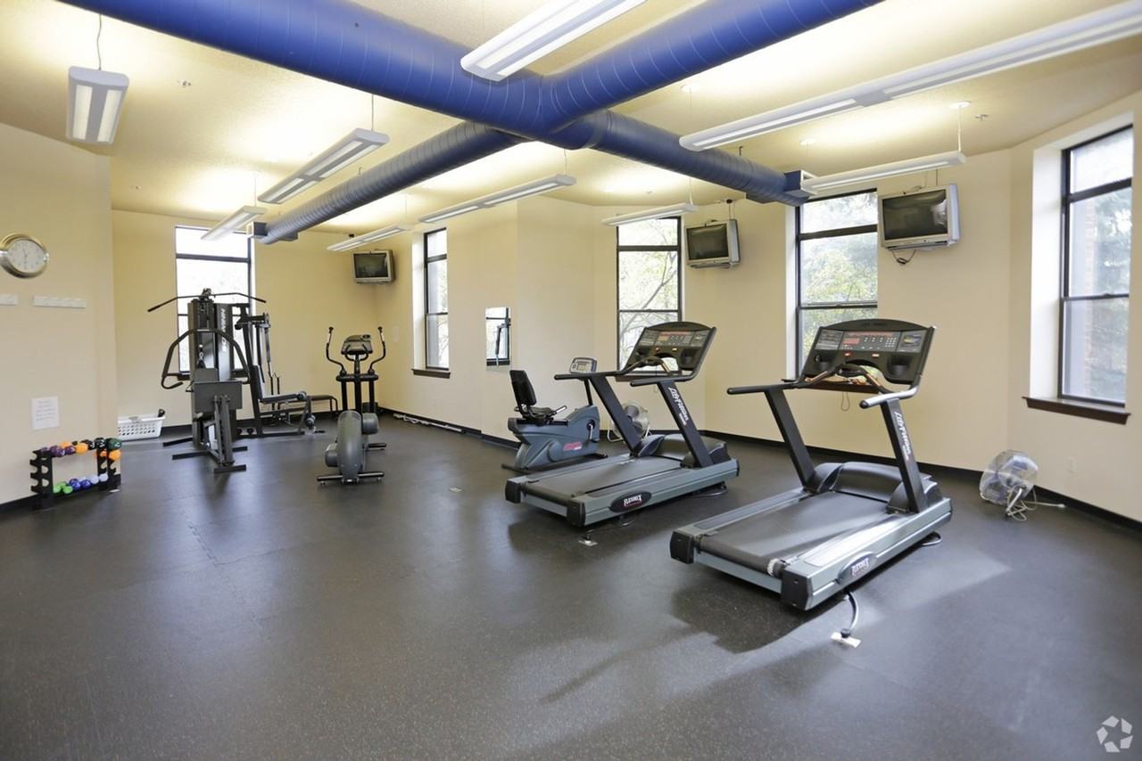 Courtyard at Highpointe - Photo 2 of 9