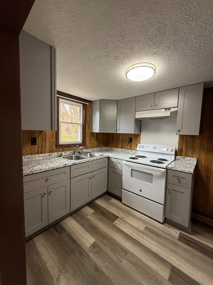 221 Valley Pike Road - Photo 6 of 11