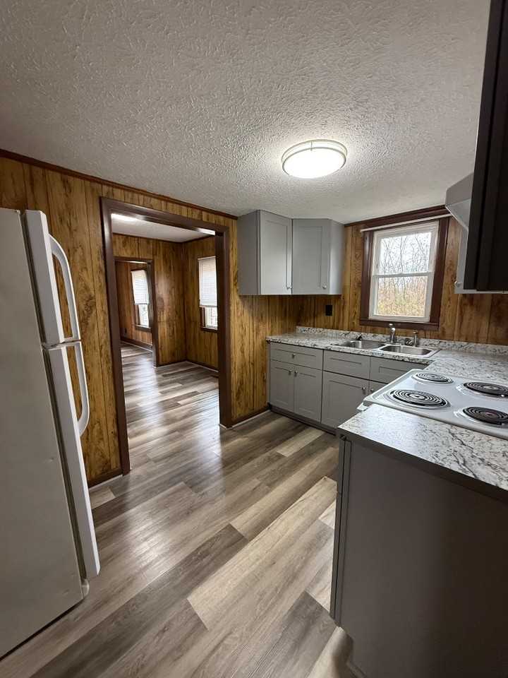 221 Valley Pike Road - Photo 7 of 11