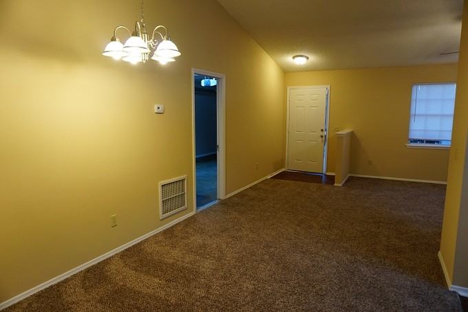 7270 Argyle Corners Dr - Photo 3 of 19