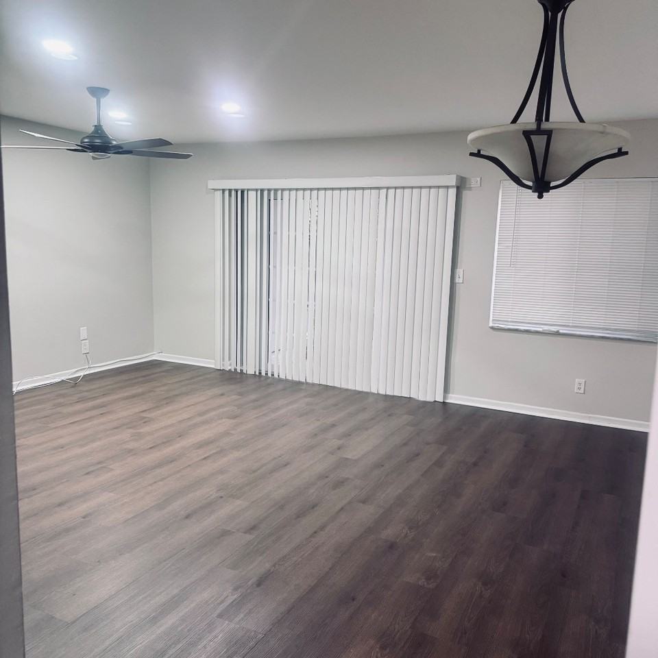 9148 Northwest 35th Place - Photo 5 of 9