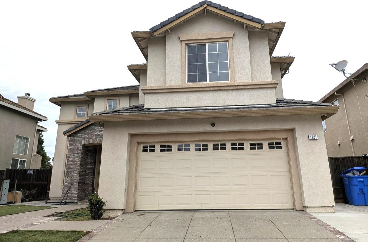 1901 Ohegano Way - Photo 4 of 20