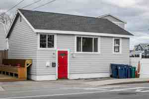 featured image of 140 Ashworth Avenue