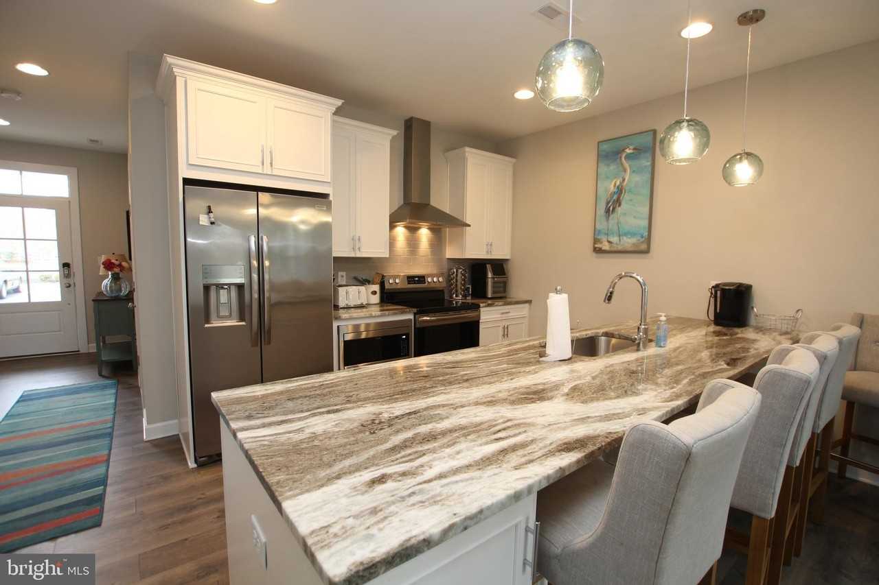 17701 Wilkens Way - Photo 4 of 22