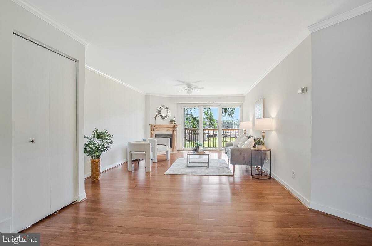 7002 Channel Village Court #101 - Photo 4 of 50