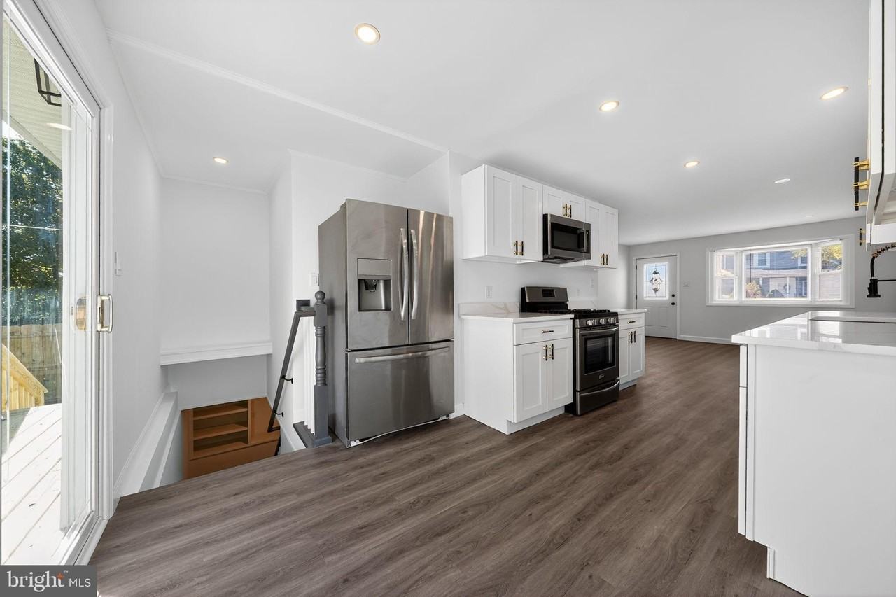 8 Marley Neck Road - Photo 5 of 30