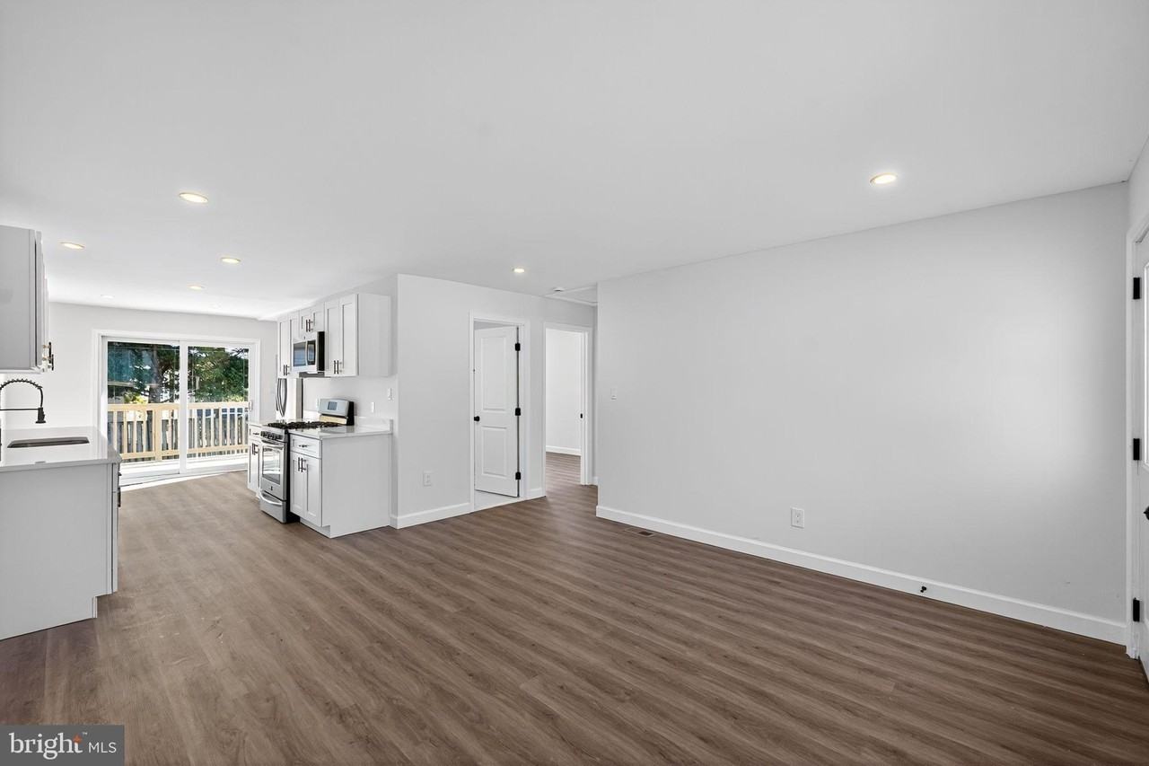 8 Marley Neck Road - Photo 7 of 30