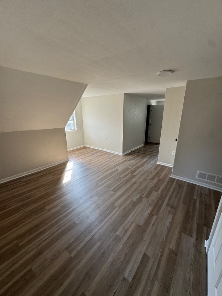 129 E 10th Ave - Photo 5 of 16