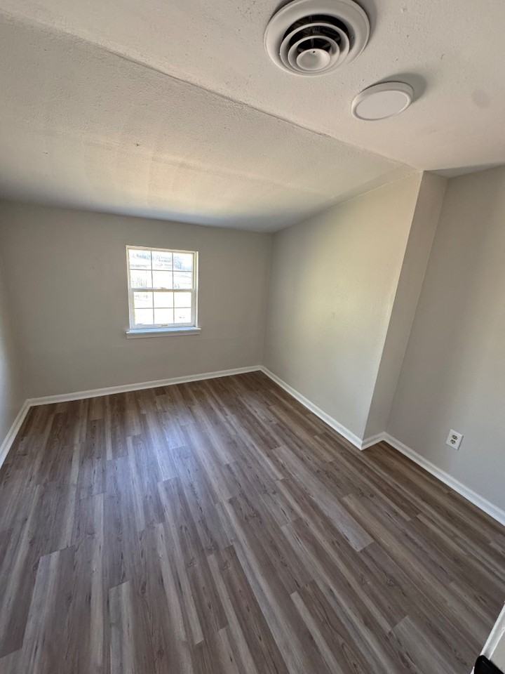 129 E 10th Ave - Photo 7 of 16