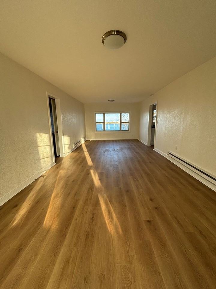 2165 Westshore Dr Ne - Photo 5 of 21