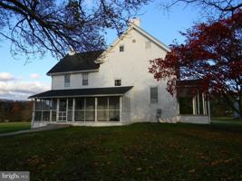 featured image of 863 Lombard Road