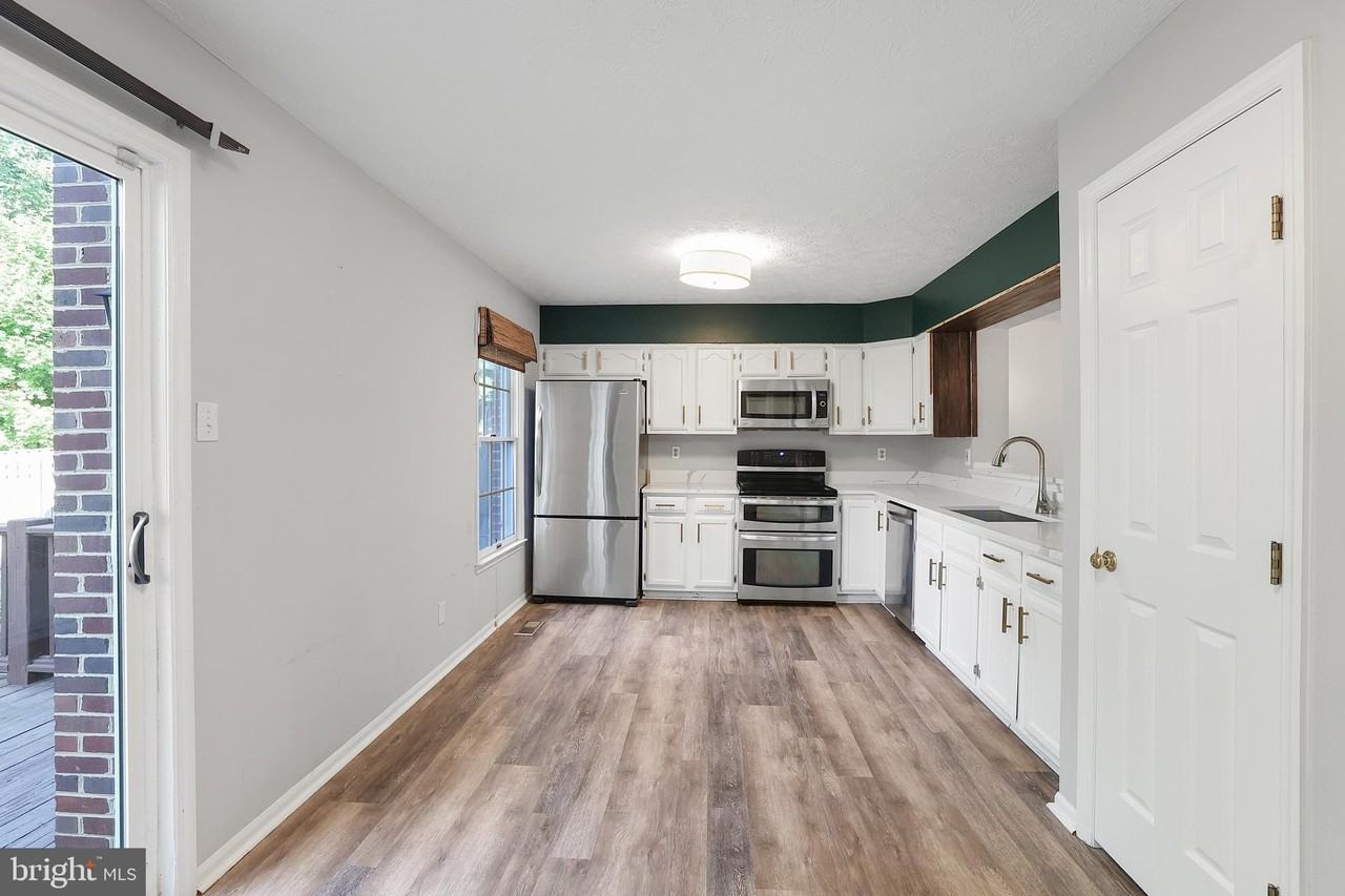 5040 Southern Star Ter - Photo 6 of 38