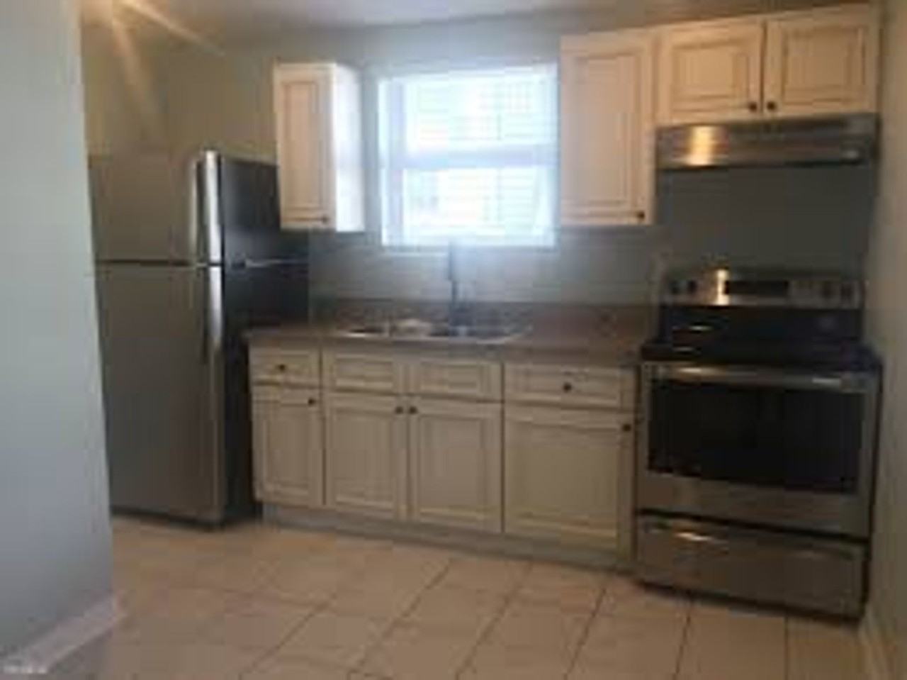 Bayshore Vilas - Photo 4 of 39