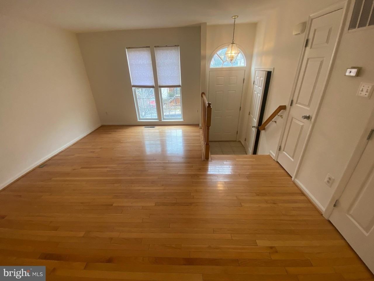 13537 Hayworth Drive - Photo 4 of 21