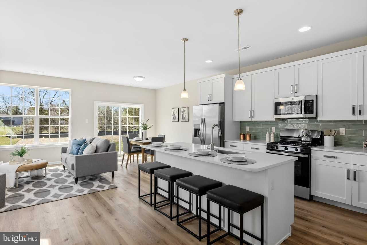 385 N Tuckahoe Rd Unit 949 #949 - Photo 4 of 21