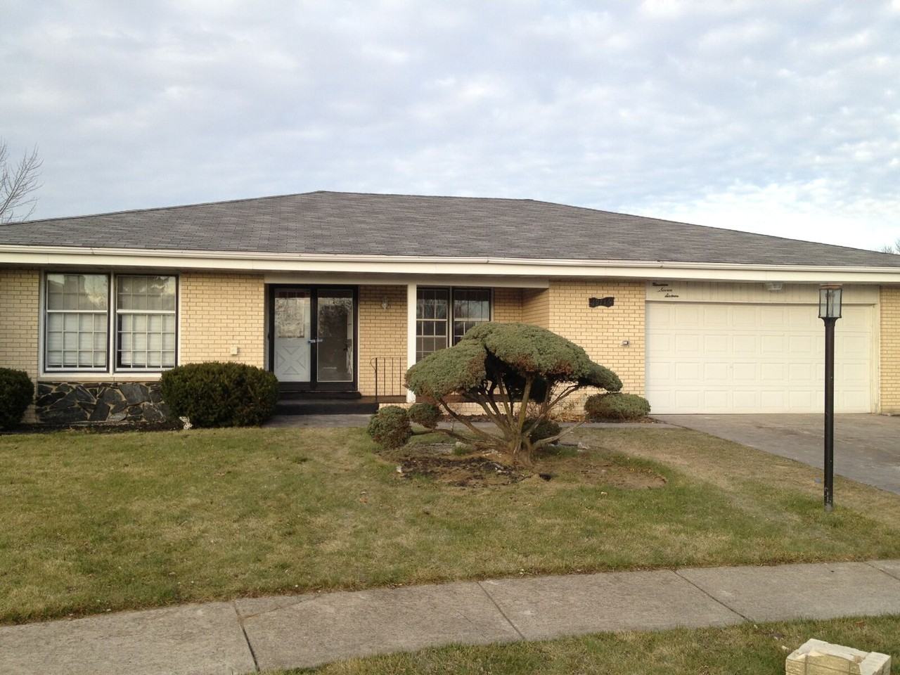 19716 Orchard Ave - Photo 2 of 14