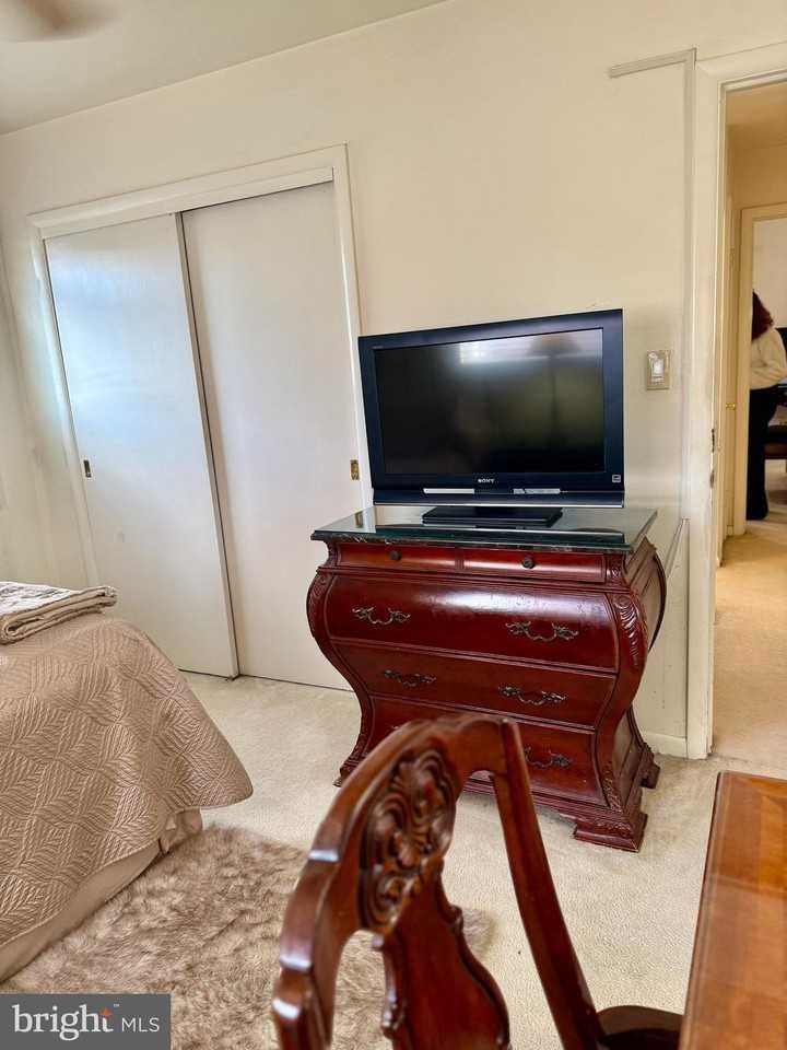 637 22nd Street South - Photo 6 of 11