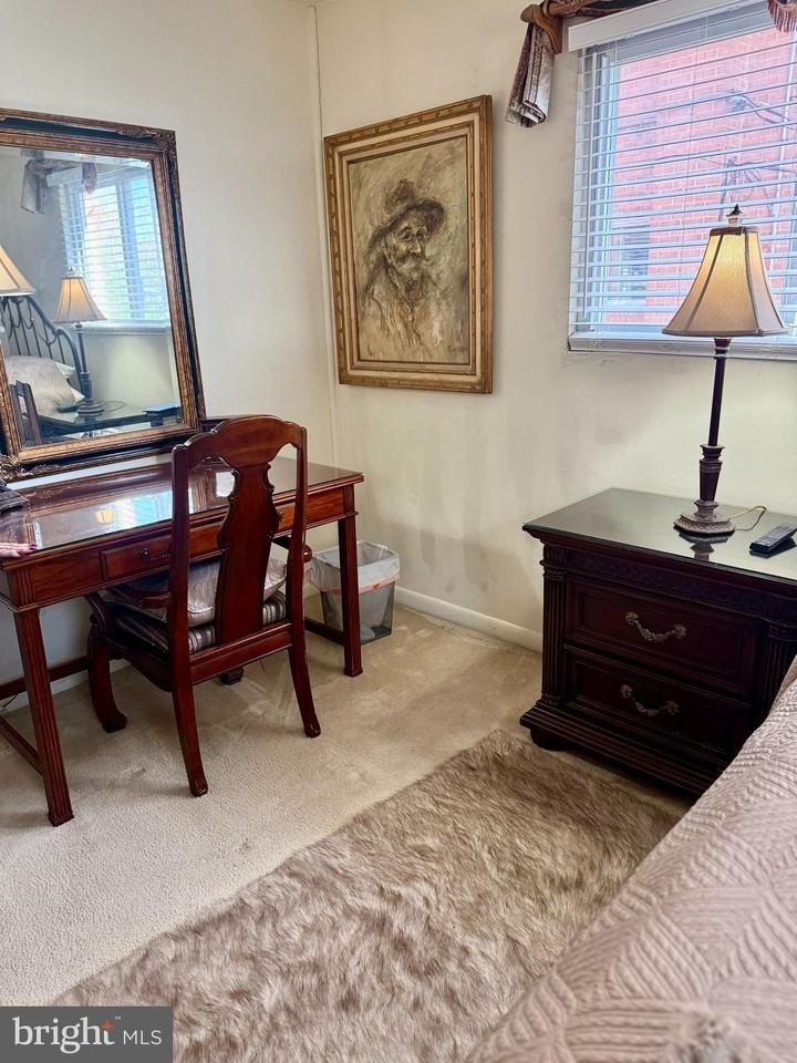 637 22nd Street South - Photo 7 of 11