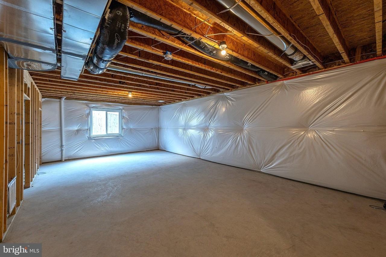 127 Westchester Dr - Photo 5 of 41