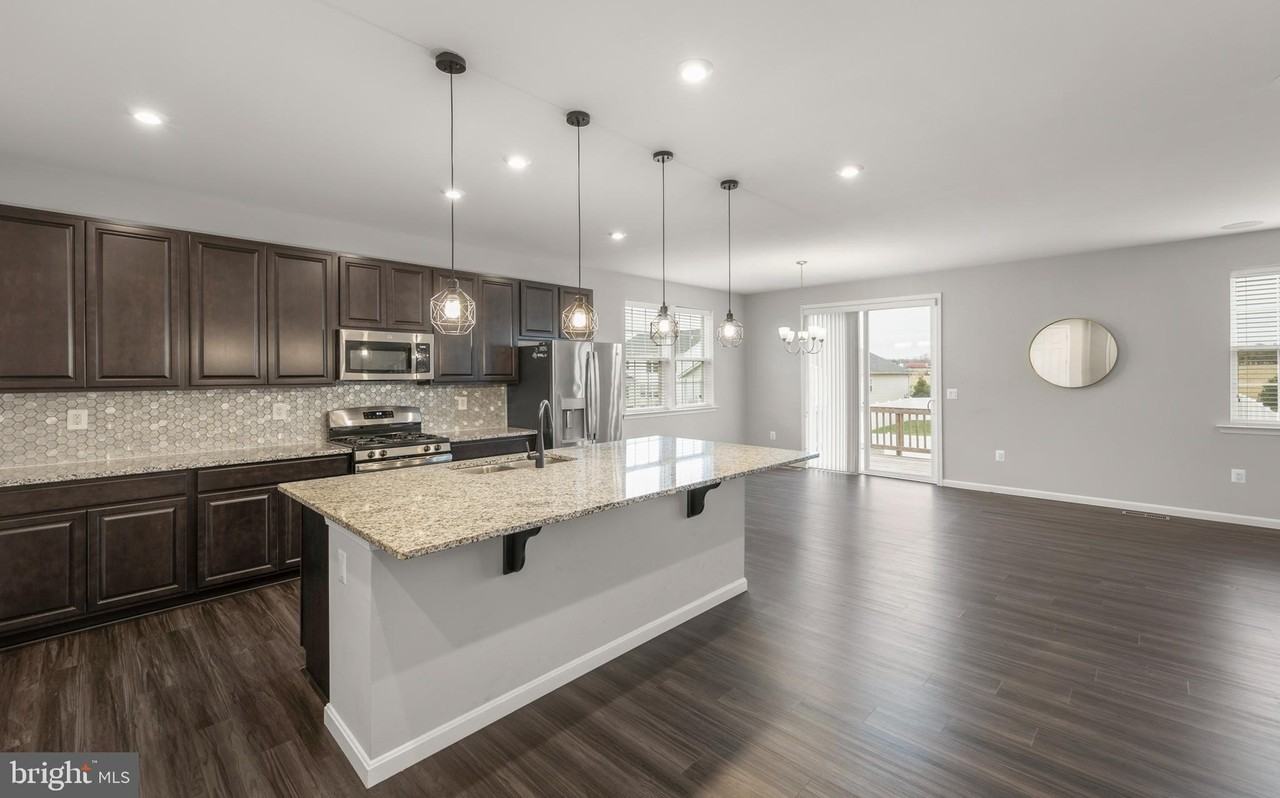 127 Westchester Dr - Photo 6 of 41