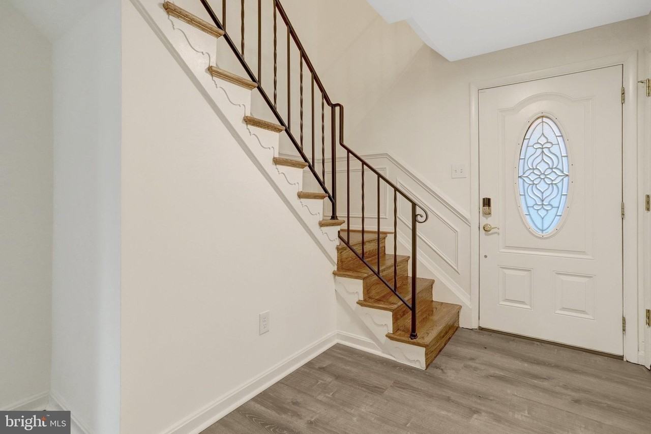 8626 Kerry Lane - Photo 3 of 48