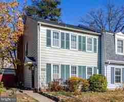 featured image of 6576 Yadkin Ct