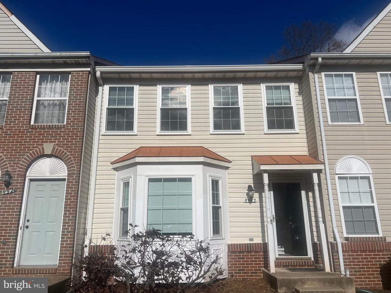 8922 Royal Astor Way - Photo 2 of 24