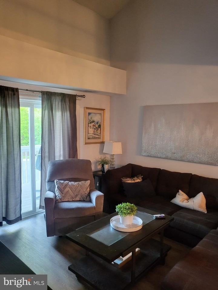 12100 Cardamom Dr Unit 12100 #12100 - Photo 2 of 34