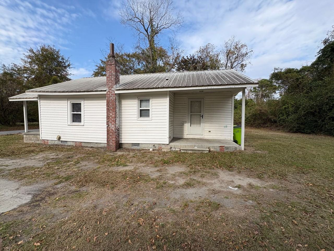 1805 College St - Photo 2 of 7