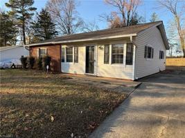 featured image of 2725 Laguna Avenue